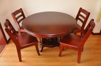 紅橡木家具優(yōu)缺點(diǎn)有哪些,如何選擇? 紅橡木家具優(yōu)缺點(diǎn)有哪些,如何選擇?